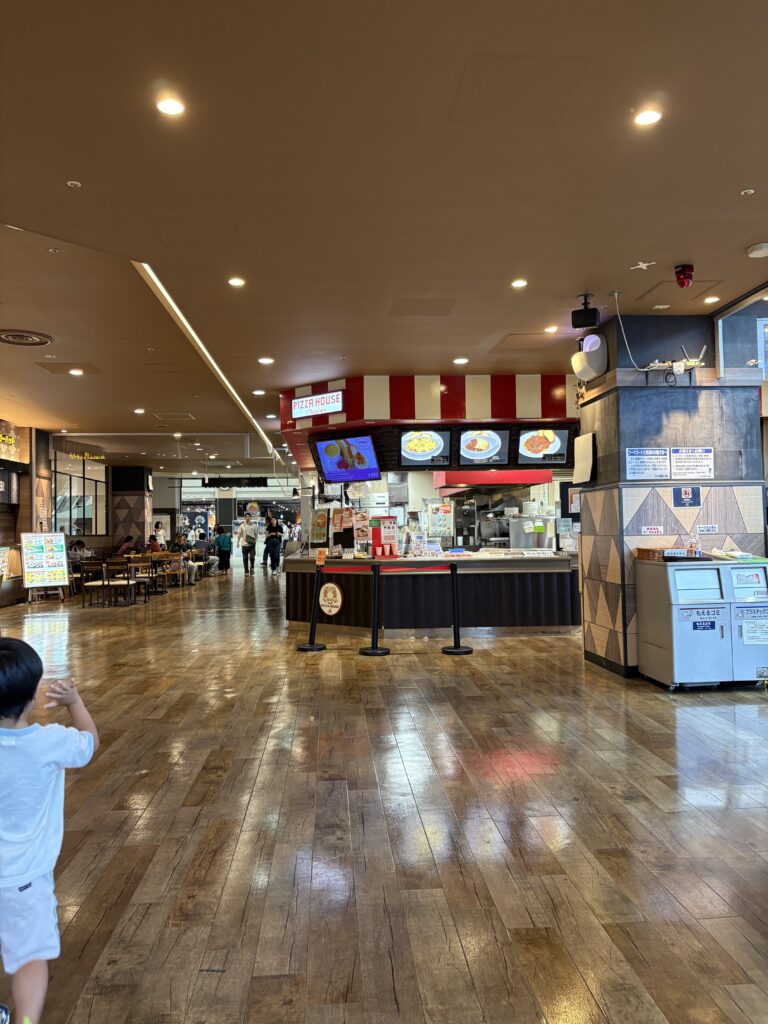 ピザハウスジュニア イオン那覇店 外観