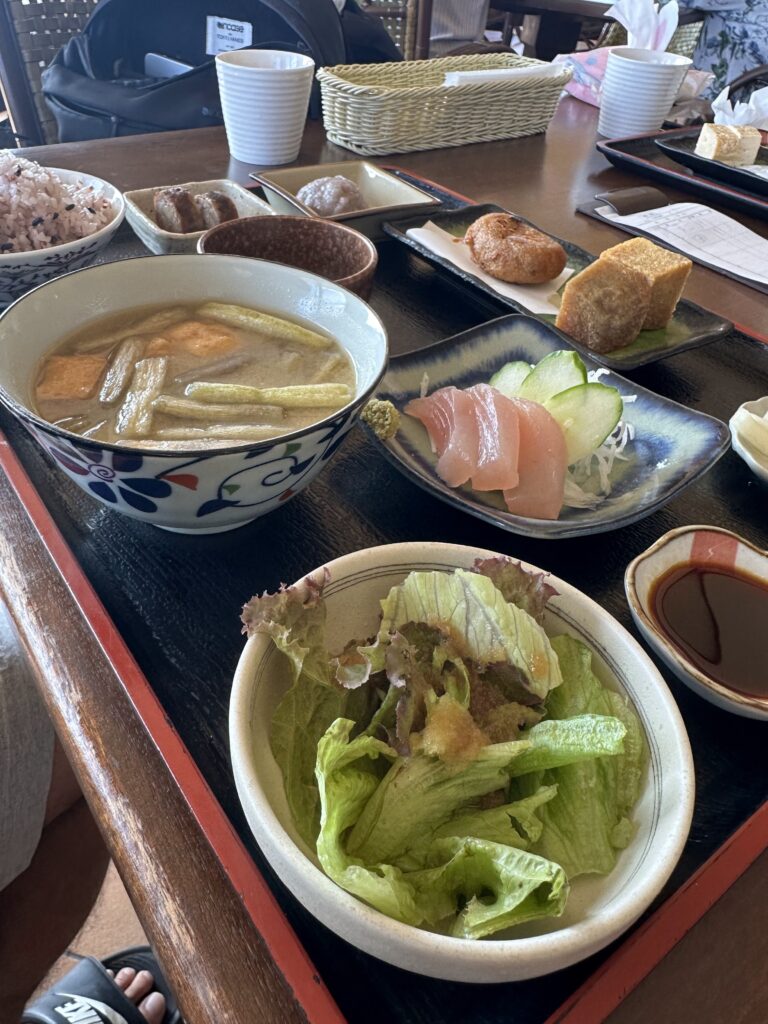 カフェレストラン長楽 具だくさん汁物の定食ランチ