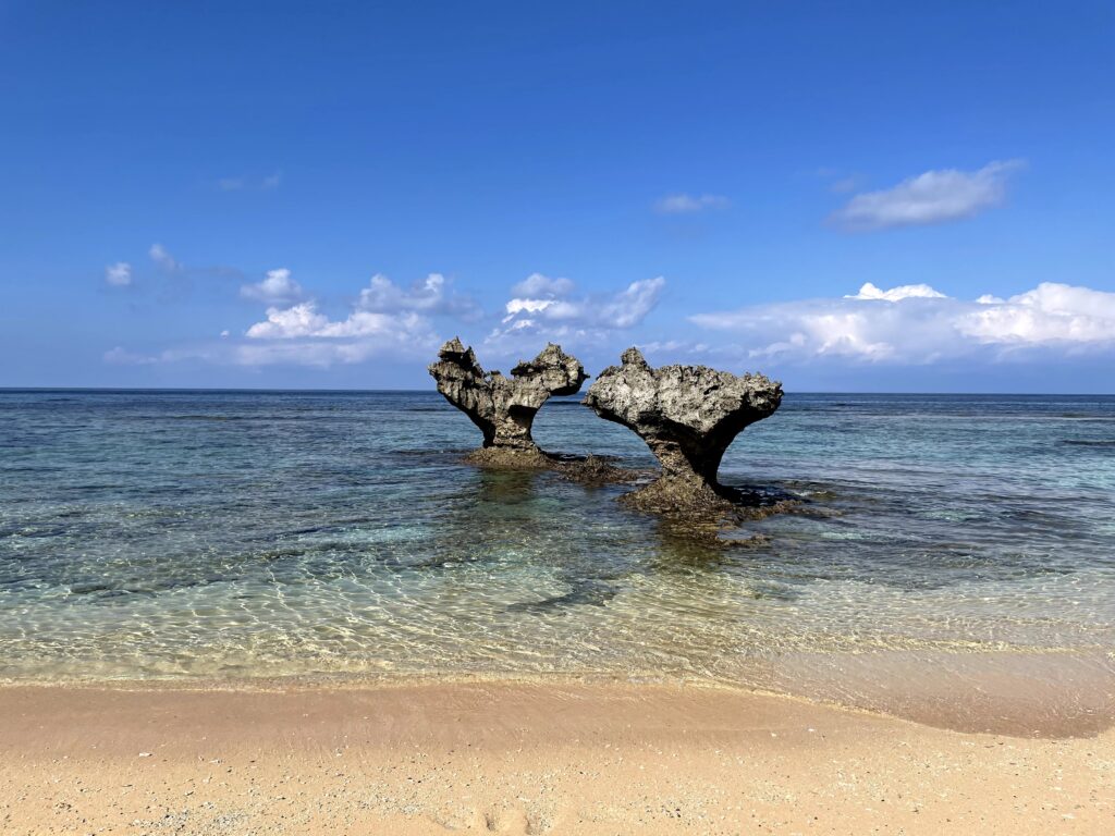 古宇利島 ハートロック【ネット調査】