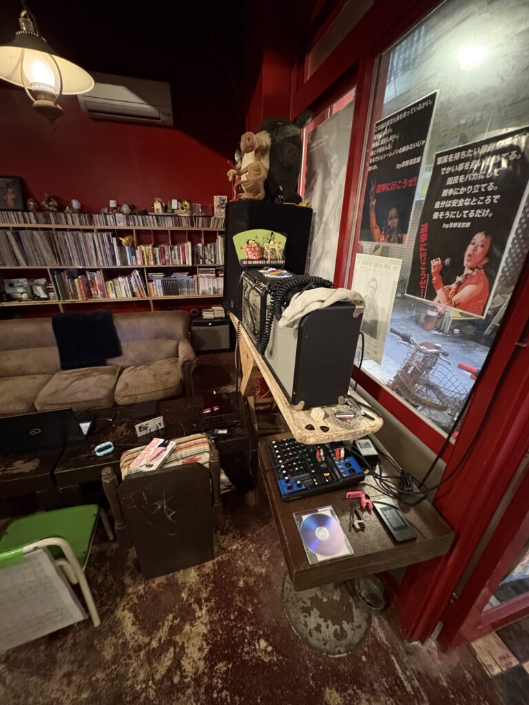Bar B.G.M 内観
