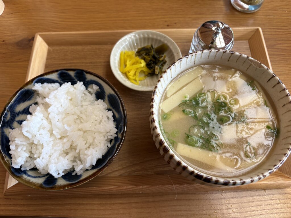 てぃーち 料理