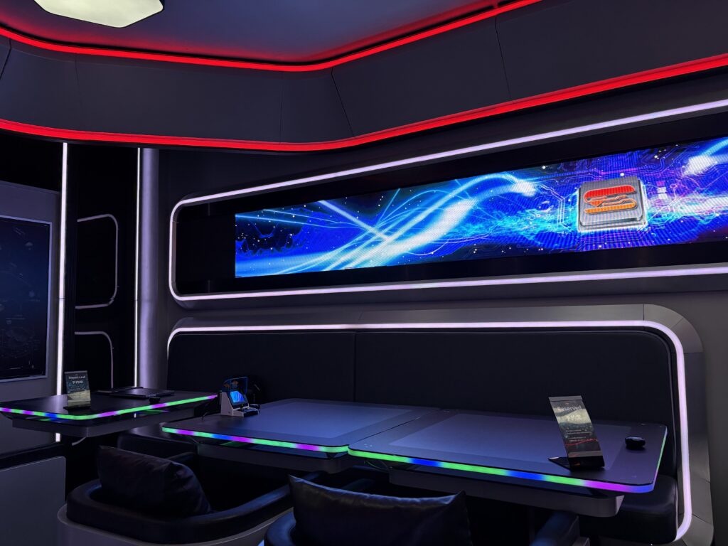 LIFEFORM | CyberPub & Hamburger Shop 内観