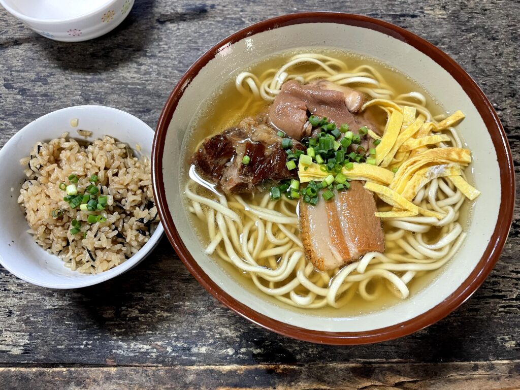 沖縄そば専門店 ちゅるげーそば 北中美﨑店 料理