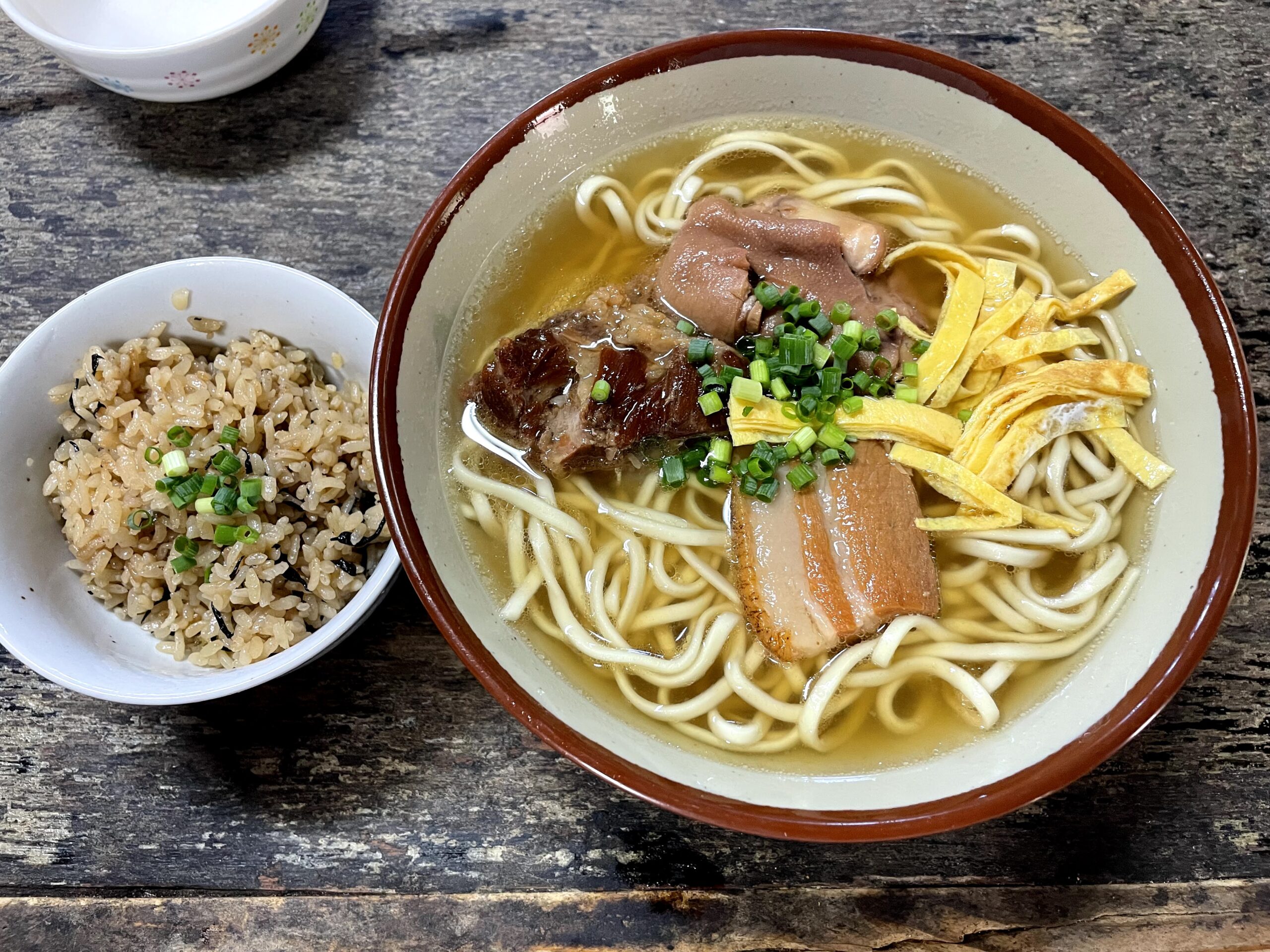 沖縄そば専門店 ちゅるげーそば 北中美﨑店