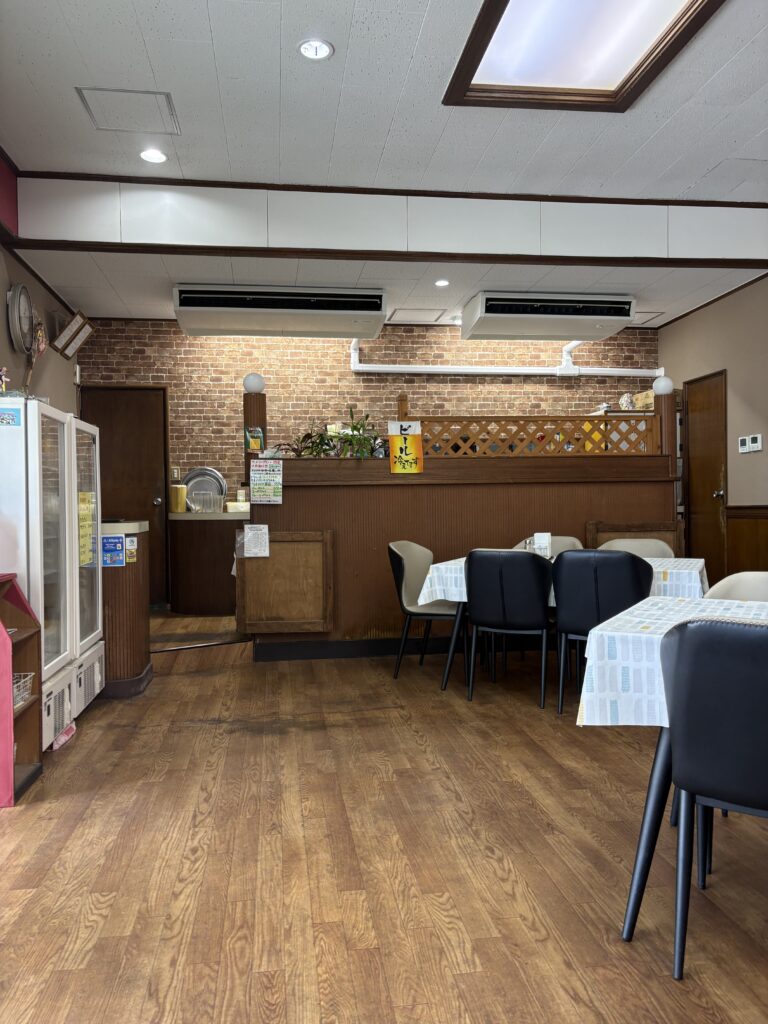 グリーンフィールド 店内テーブル席