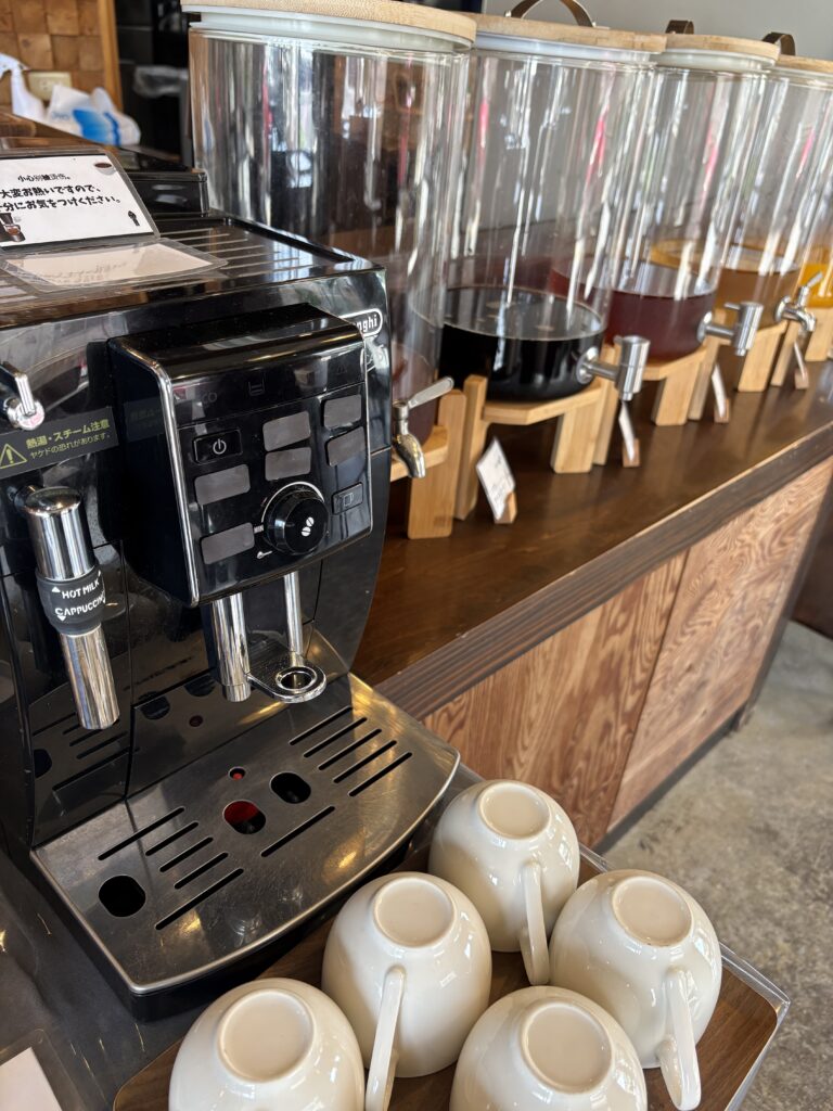 egg me time. コーヒーマシン完備のドリンクバー