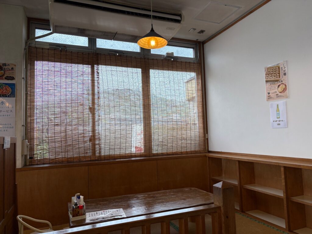 まんじろうの落ち着く座敷席